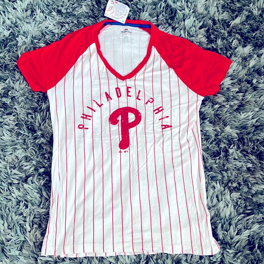 Phillies women’s baseball Tee